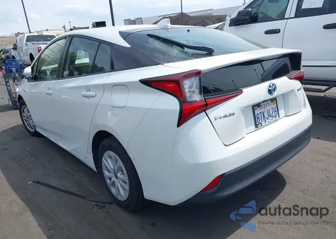 2021 Toyota Prius Le z USA, uszkodzony, nr VIN JTDKAMFU8M3134511